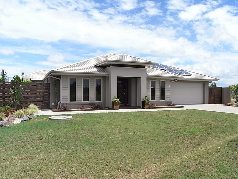 9 Vanillalily Close, Banksia Beach QLD 4507