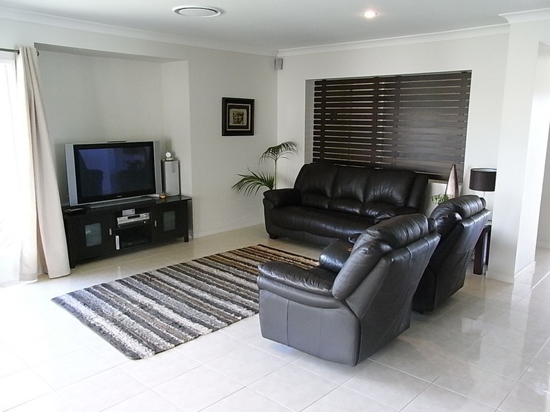9 Vanillalily Close, Banksia Beach QLD 4507