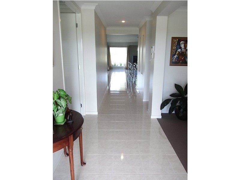 9 Vanillalily Close, Banksia Beach QLD 4507