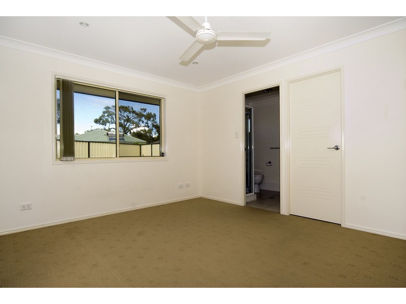 6 Bronte Place, Sandstone Point QLD 4511