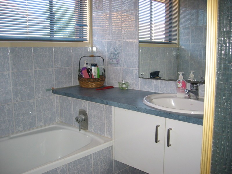 3 Carl Court, Banksia Beach QLD 4507