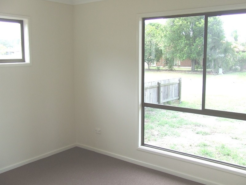 27 Hawaii Crescent, Banksia Beach QLD 4507