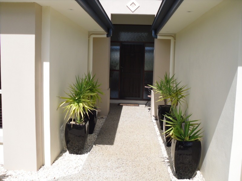 11 Dugong Crescent, Banksia Beach QLD 4507