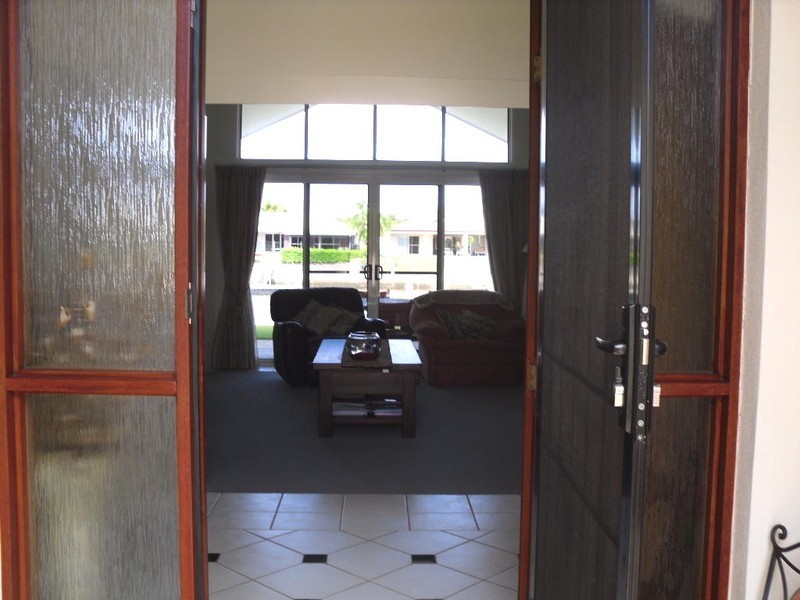 11 Dugong Crescent, Banksia Beach QLD 4507