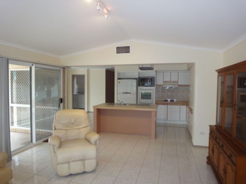 1/4 Tradewinds Drive, Banksia Beach QLD 4507