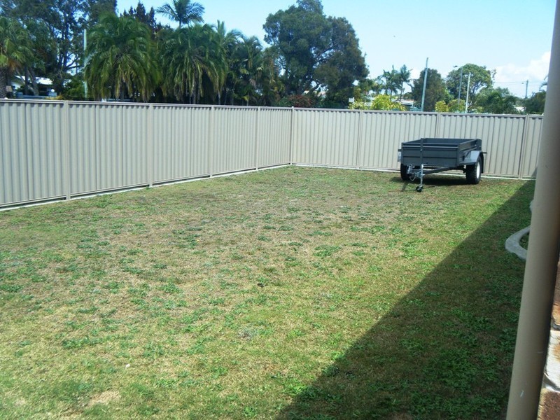 2 Barklya Cescent, Bongaree QLD 4507