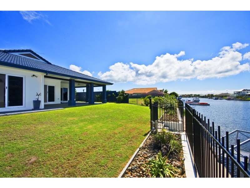 102 Kangaroo Avenue, Bongaree QLD 4507