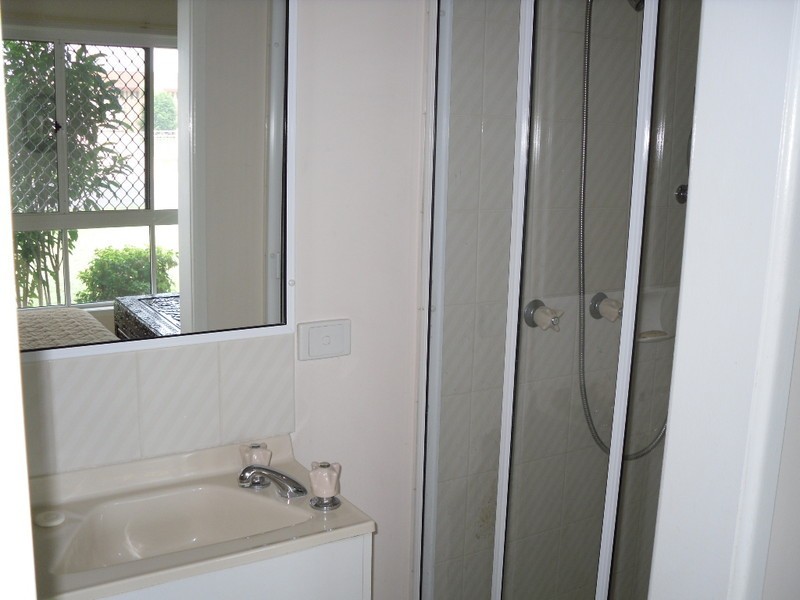 4 Village Avenue, Bongaree QLD 4507