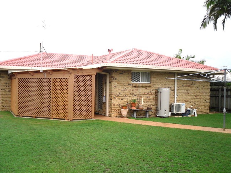 4 Village Avenue, Bongaree QLD 4507