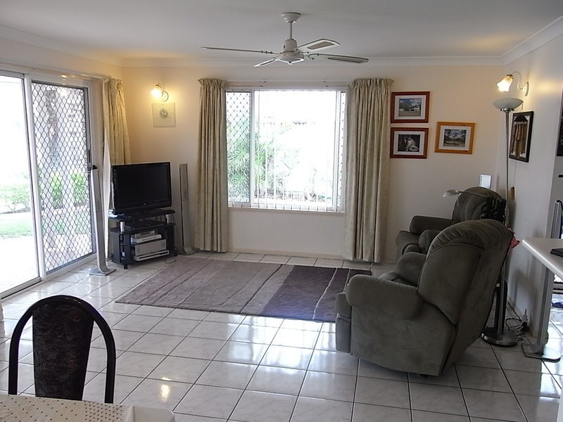 2/10 Tasman Court, Banksia Beach QLD 4507