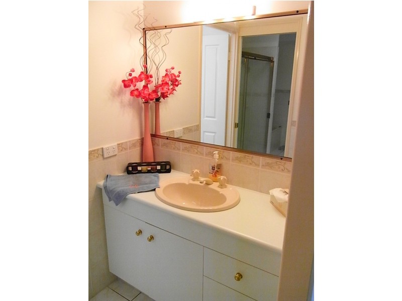 2/10 Tasman Court, Banksia Beach QLD 4507