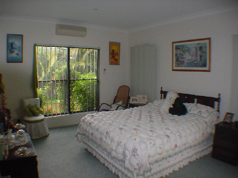 1 Swordfish Place, Banksia Beach QLD 4507