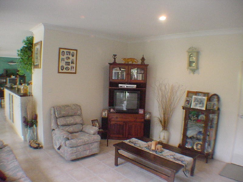 1 Swordfish Place, Banksia Beach QLD 4507