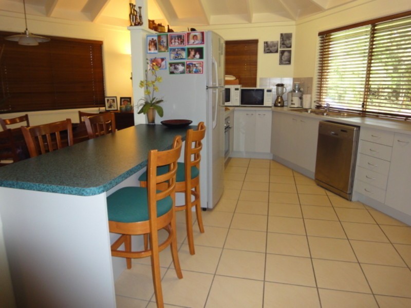 26 Dianthus Avenue, Banksia Beach QLD 4507