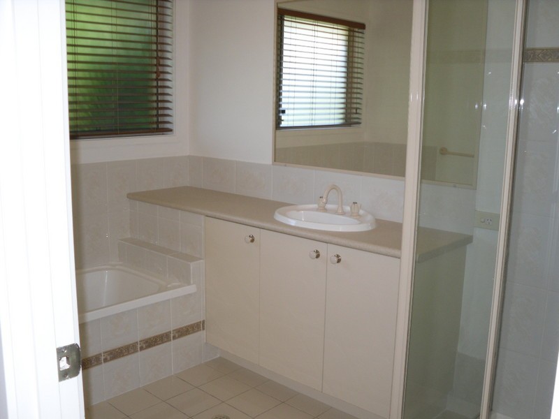22 Anchor Court, Banksia Beach QLD 4507