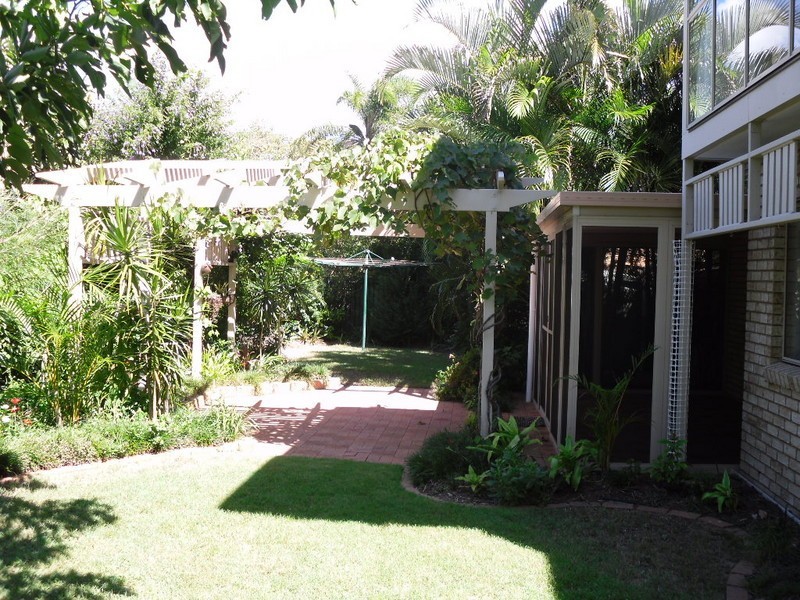 22 Anchor Court, Banksia Beach QLD 4507