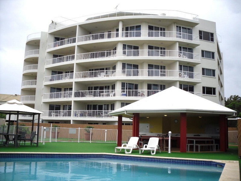 16/5 Links Court, Woorim QLD 4507