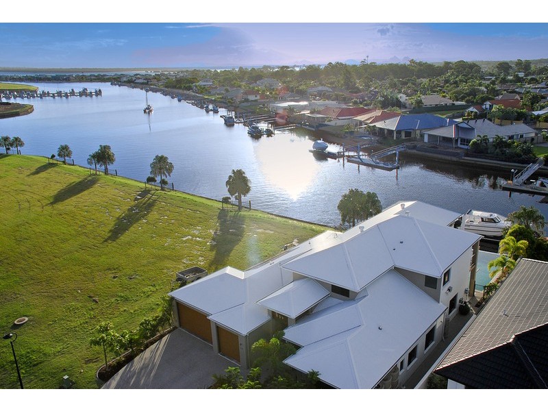 34 Raptor Parade, Banksia Beach QLD 4507