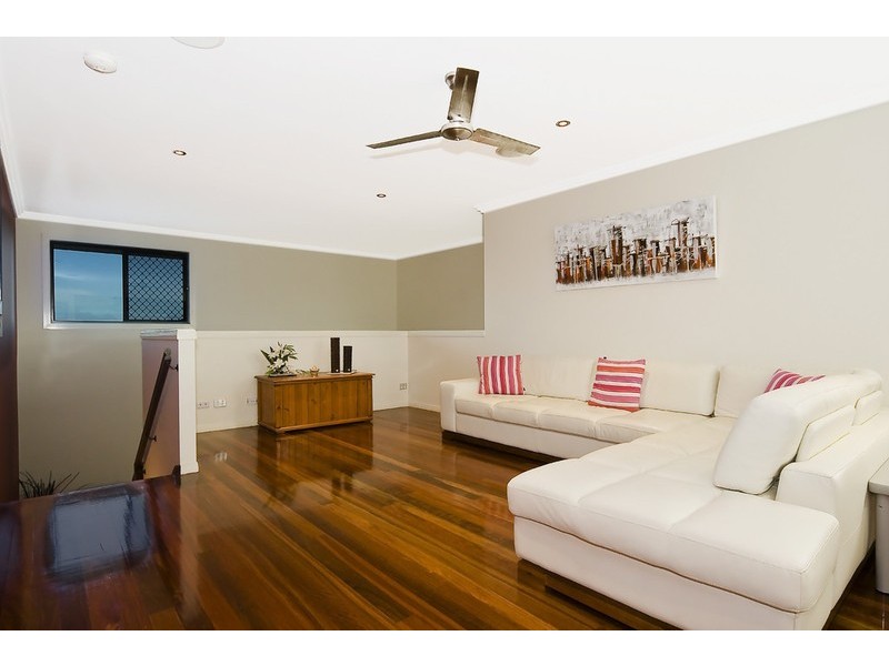 34 Raptor Parade, Banksia Beach QLD 4507