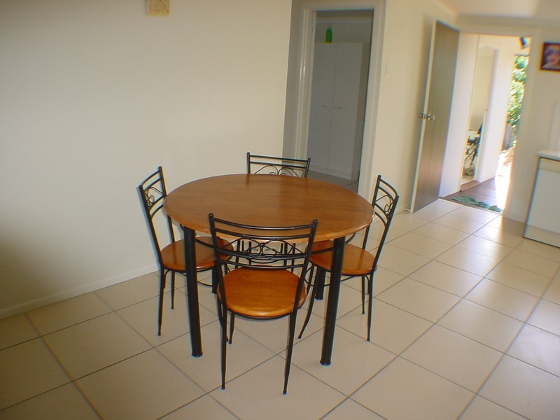 27 Cumming Street, Bongaree QLD 4507