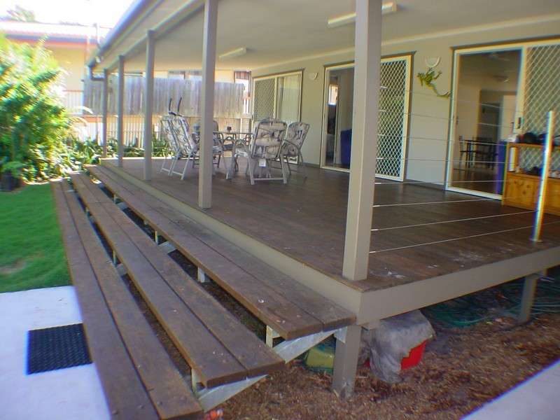 27 Cumming Street, Bongaree QLD 4507