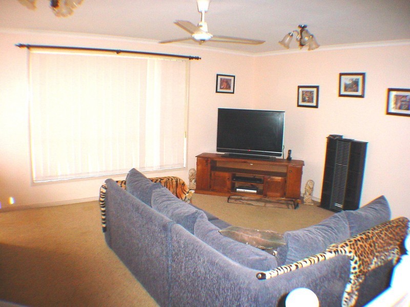 1 Whitepatch Esplanade, Banksia Beach QLD 4507