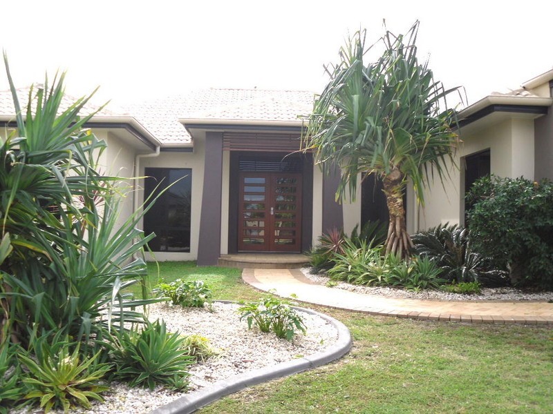 4 Seaeagle Place, Banksia Beach QLD 4507