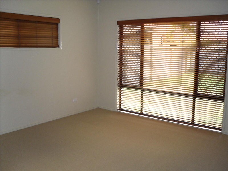 4 Seaeagle Place, Banksia Beach QLD 4507