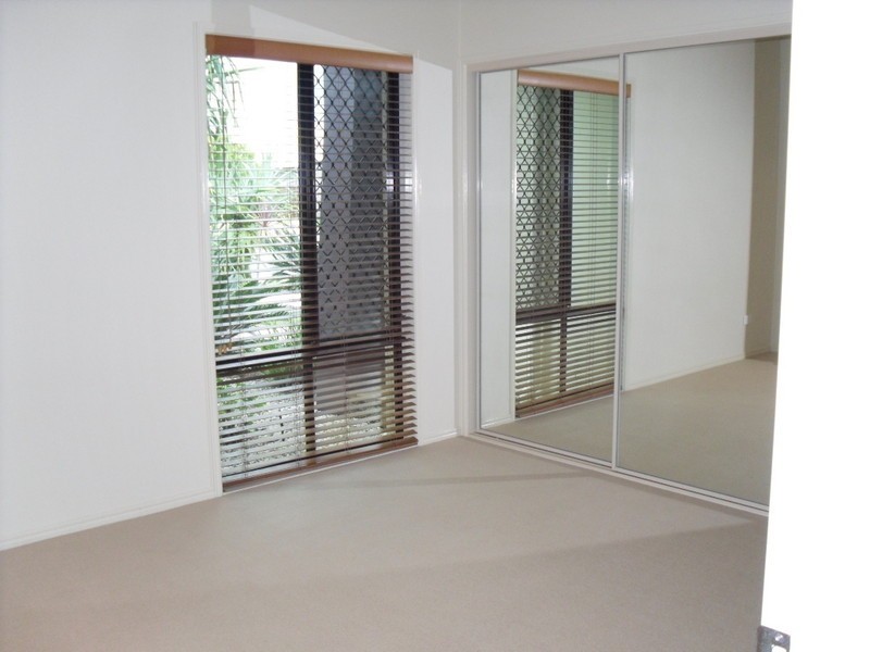 4 Seaeagle Place, Banksia Beach QLD 4507