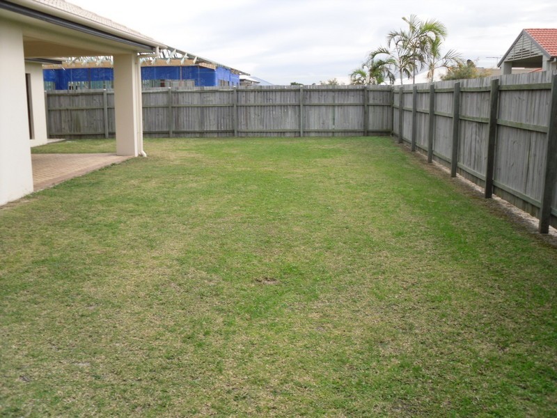 4 Seaeagle Place, Banksia Beach QLD 4507