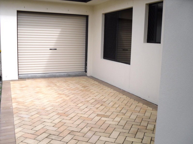 4 Seaeagle Place, Banksia Beach QLD 4507