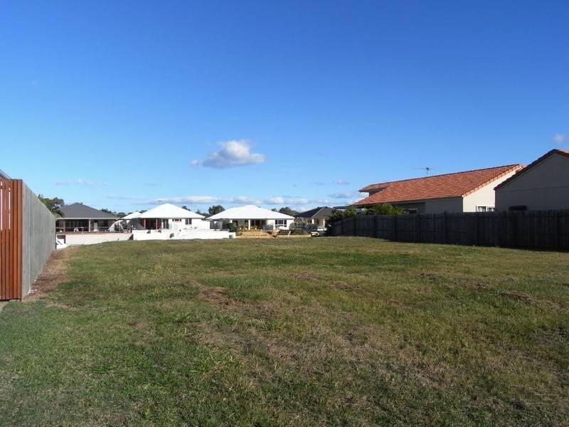 96 Kangaroo Avenue, Bongaree QLD 4507