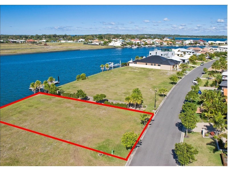16 Teal Boulevarde, Banksia Beach QLD 4507