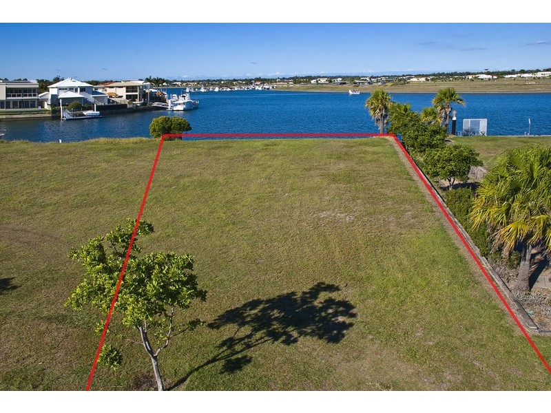 16 Teal Boulevarde, Banksia Beach QLD 4507