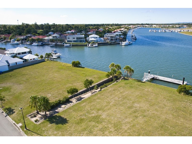 16 Teal Boulevarde, Banksia Beach QLD 4507