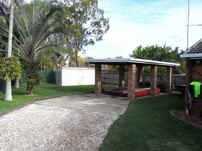 44 Lachlan Crescent, Sandstone Point QLD 4511