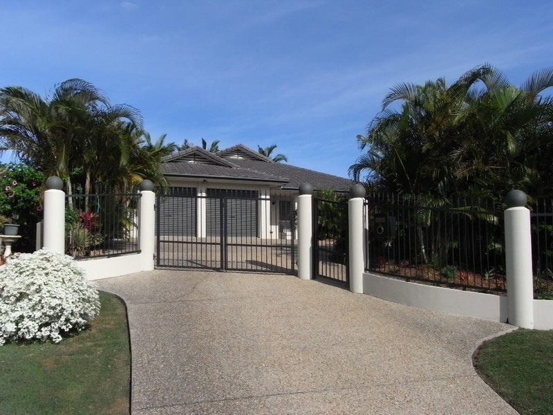 16 Scarborough Court, Sandstone Point QLD 4511