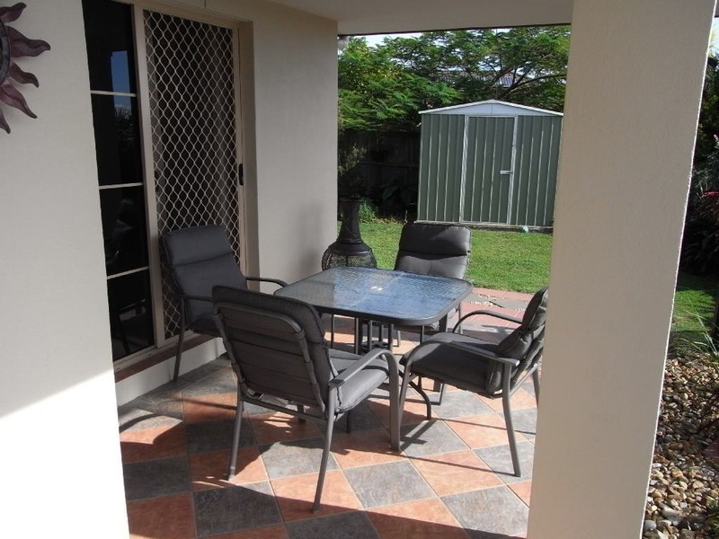 16 Scarborough Court, Sandstone Point QLD 4511