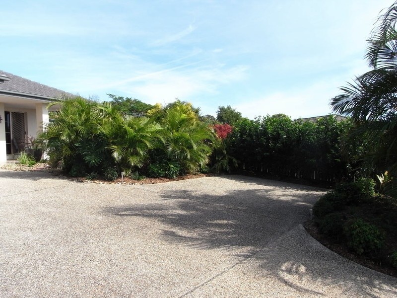 16 Scarborough Court, Sandstone Point QLD 4511