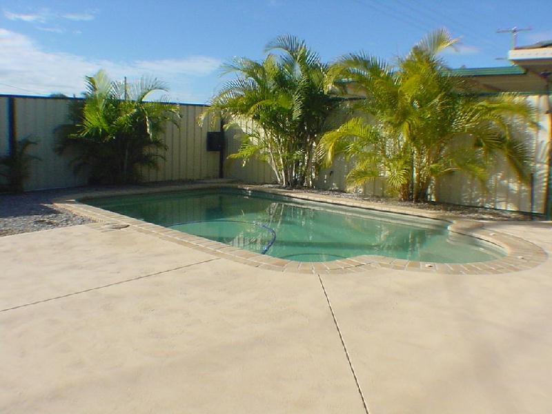 35 Endeavour Drive, Banksia Beach QLD 4507