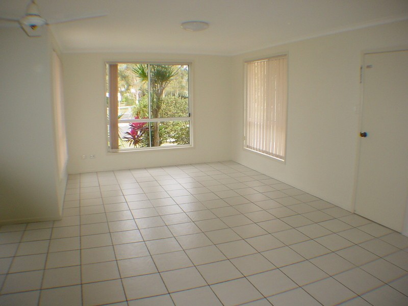 1 Whitepatch Esplanade, Banksia Beach QLD 4507