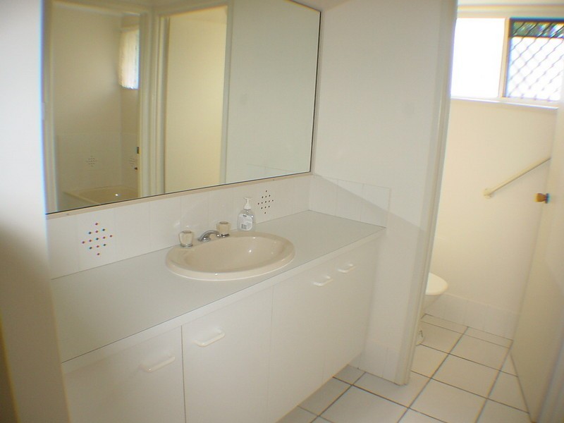 1 Whitepatch Esplanade, Banksia Beach QLD 4507