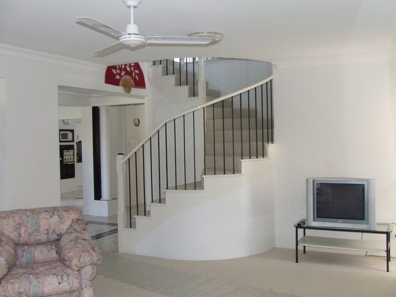 18 Dugong Crescent, Banksia Beach QLD 4507
