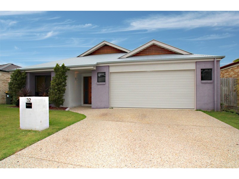 32 Aird Street, Sandstone Point QLD 4511