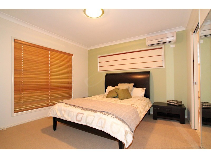 32 Aird Street, Sandstone Point QLD 4511