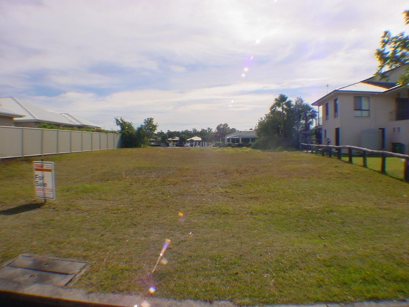 135 Voyagers Drive, Banksia Beach QLD 4507