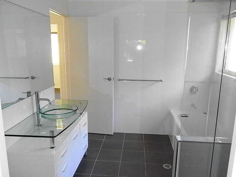 83 Ningi Esplanade, Ningi QLD 4511