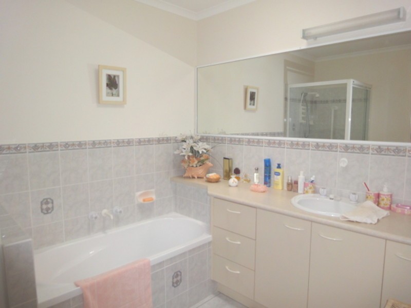 24/7 Coolgarra Avenue, Bongaree QLD 4507