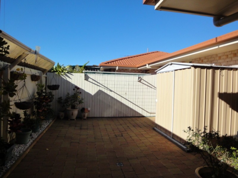 24/7 Coolgarra Avenue, Bongaree QLD 4507