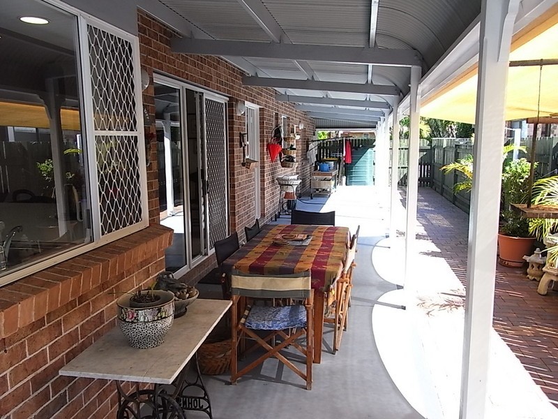 10 Village Avenue, Bongaree QLD 4507